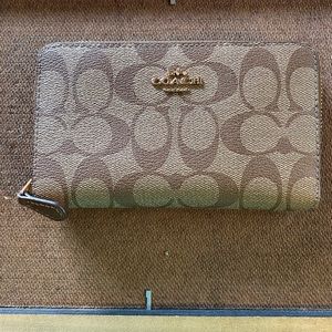 Coach wallet